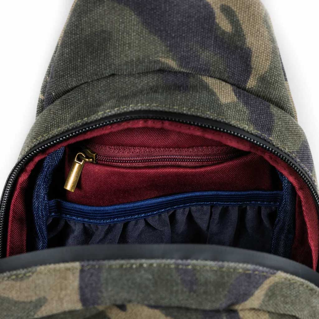 THE DAYTRIPPER LARGE SMELL PROOF CROSSBODY BAG