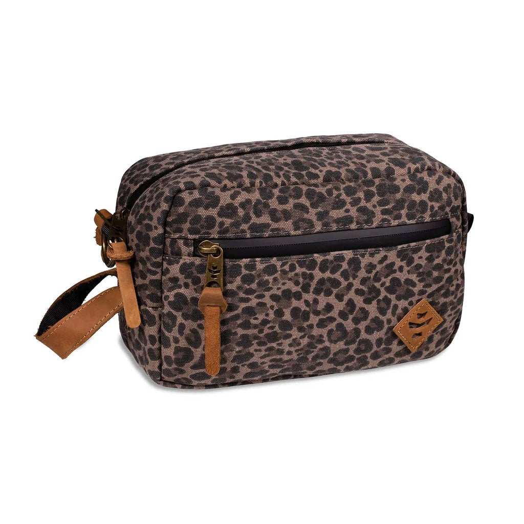 REVELRY SUPPLY THE STOWAWAY SMELL PROOF TOILETRY KIT