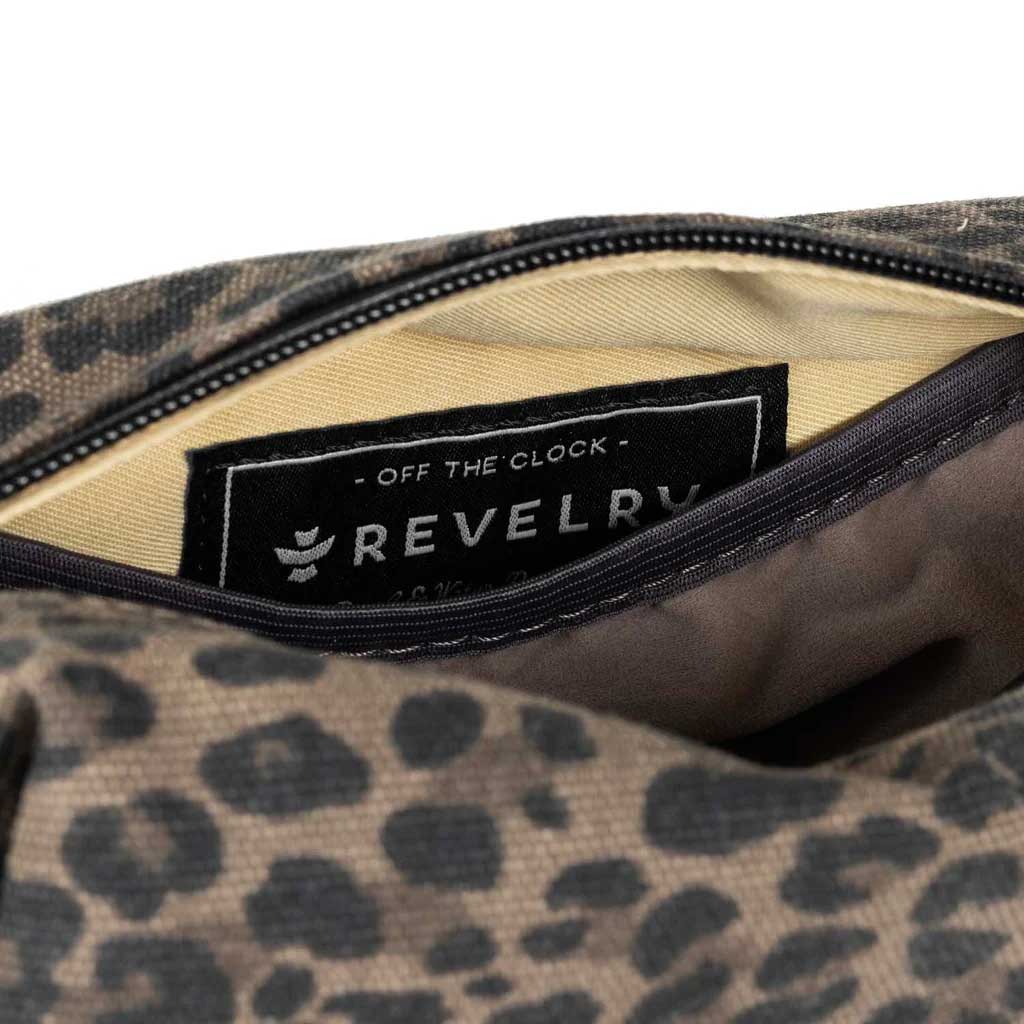 REVELRY SUPPLY THE CACHE MINI SMELL PROOF TOILETRY KIT