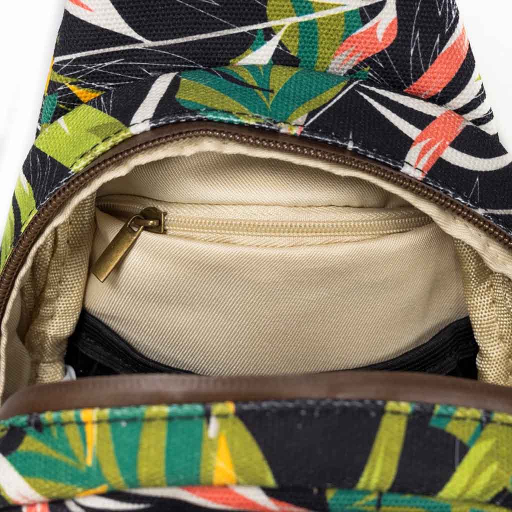 THE DAYTRIPPER LARGE SMELL PROOF CROSSBODY BAG